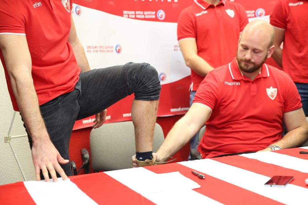 Noga Aleksandra Kralja  