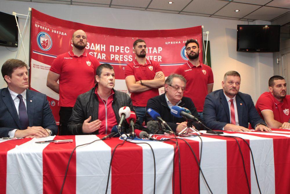 Napadnuti vaterpolisti Crvene zvezde na konferenciji za medije