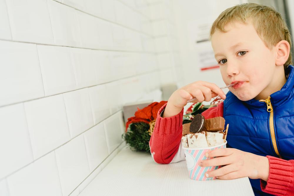MUČITE MUKU SA DECOM OKO SLATKIŠA? Postoji zdrava poslastica koja će oduševiti i obradovati svakog mališana!