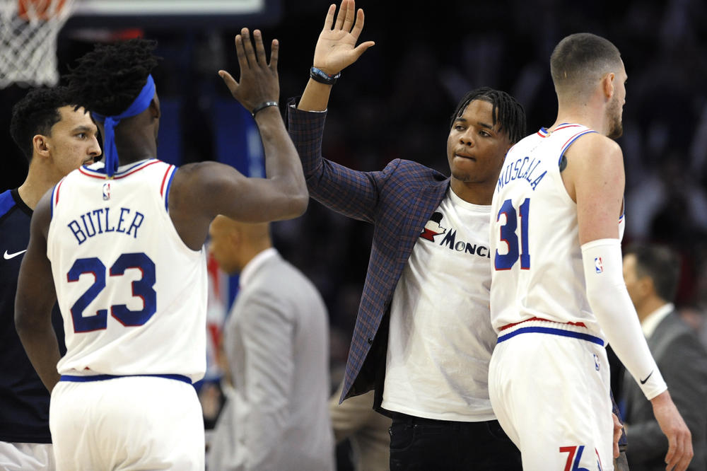 DEFINICIJA MAMINOG SINA: Bivšem prvom piku na NBA draftu majka sredila trejd u drugi tim!