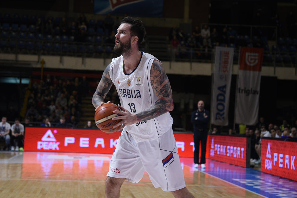 EKSPLOZIJA! Miroslav Raduljica je ponovo u priči