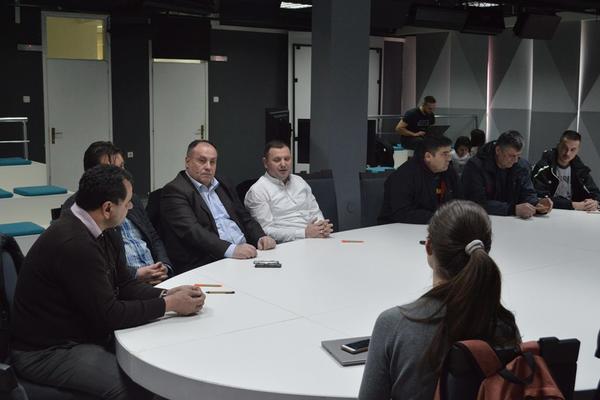 SRPSKI PROIZVOĐAČI S KOSOVA: Niko neće našu robu - ni SRBIJA ni ALBANCI; TAKSE nas UPROPASTIŠE