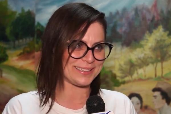 VOZI KAMION I IGRA KOLO! Lepotica Tanja je srpskog porekla, a pobedila je i na izboru za MIS KANADE (VIDEO)