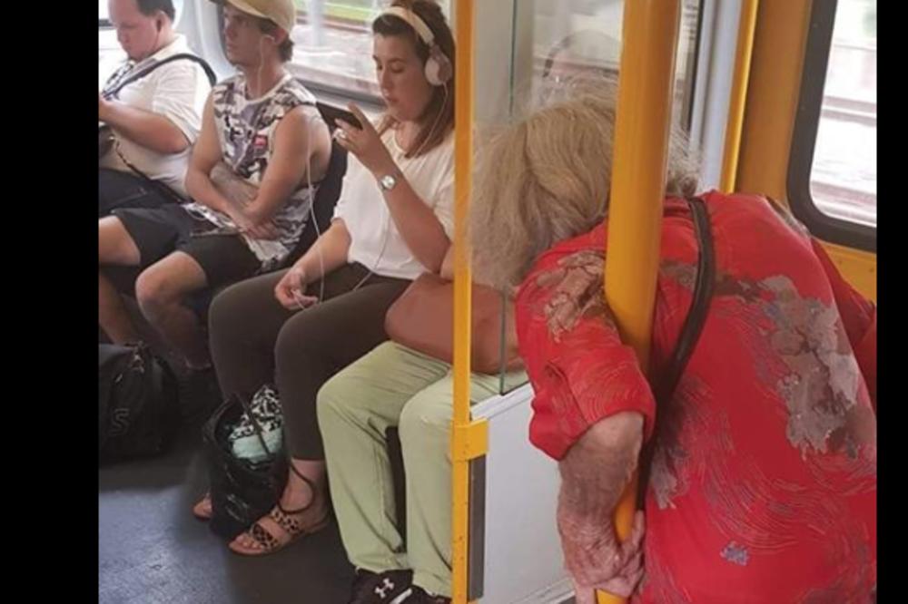 SVI SU OSUDILI MLADE KOJI NISU USTUPILI MESTO POGRBLJENOJ STARICI: Onda je otkrivena PRAVA ISTINA o fotografiji!