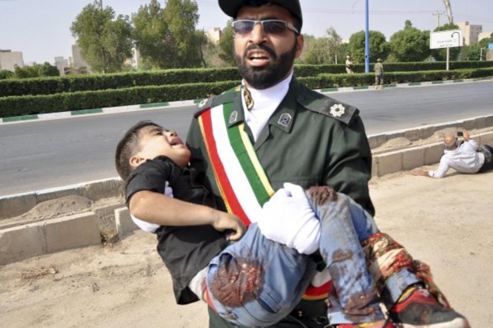 HOROR U IRANU, BOMBAŠ SAMOUBICA AKTIVIRAO EKSPLOZIVNU NAPRAVU! Poginulo 20 vojnika!