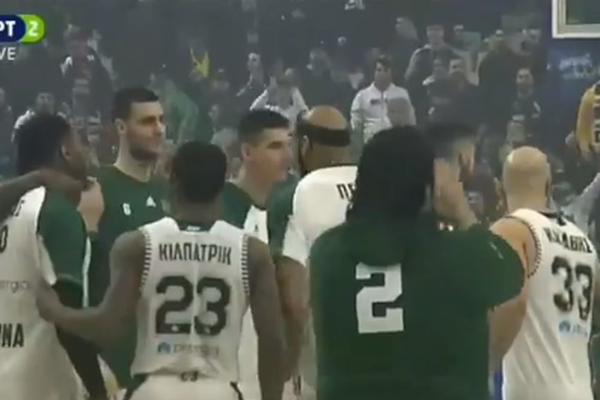 OPŠTI HAOS U ATINI: Prekinut derbi PAO - OLI, gazda Janakopulos okačio crvene gaćice, Pirejci odbili da nastave meč