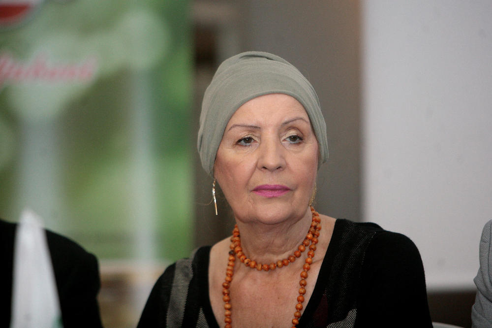 BILI SU U BRAKU 18 GODINA: Ovo je razlog zašto se Lepa Lukić nikad nije pojavljivala s POKOJNIM MUŽEM u javnosti