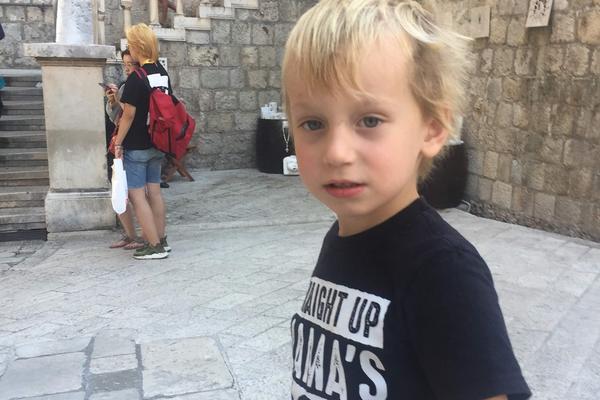 DEČAK IZ AMERIKE PONOVO GOVORI POSLE LEČENJA U SRBIJI: Lukas izlazi iz TUNELA AUTIZMA, ovo je njegova priča