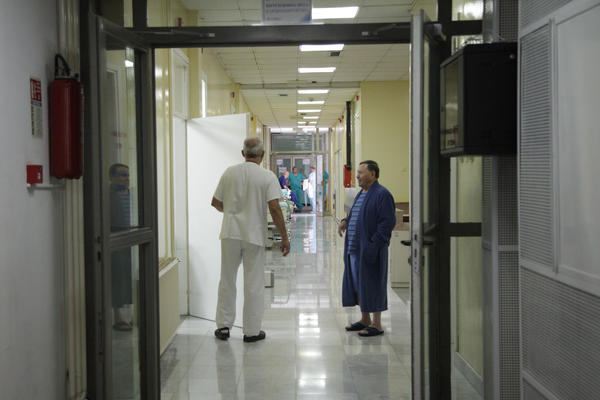 GRIP HARA SRBIJOM, ŽRTVE SE REĐAJU JEDNA ZA DRUGOM! Dve osobe PREMINULE u PANČEVU, troje u KRITIČNOM STANJU!