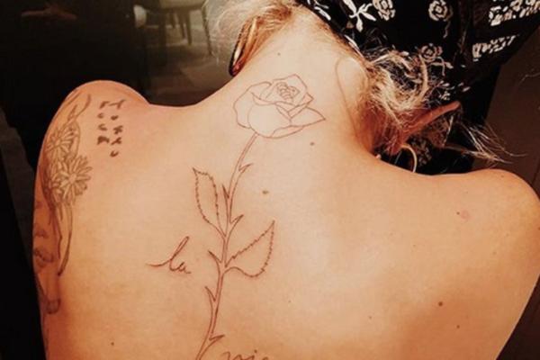 SILOVANA POZNATA PEVAČICA: Preživljava uz pomoć lekova i lekara! OŠTEĆENA JE ZA CEO ŽIVOT!