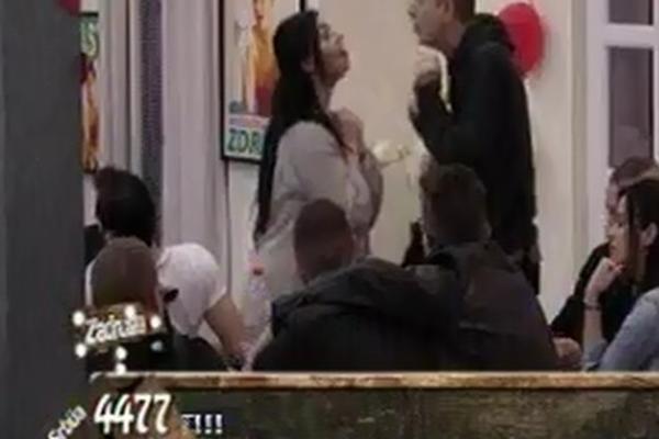 BRUTALNE UVREDE! Mića Zerini: Tata te je je*o kada si bila mala! (VIDEO)