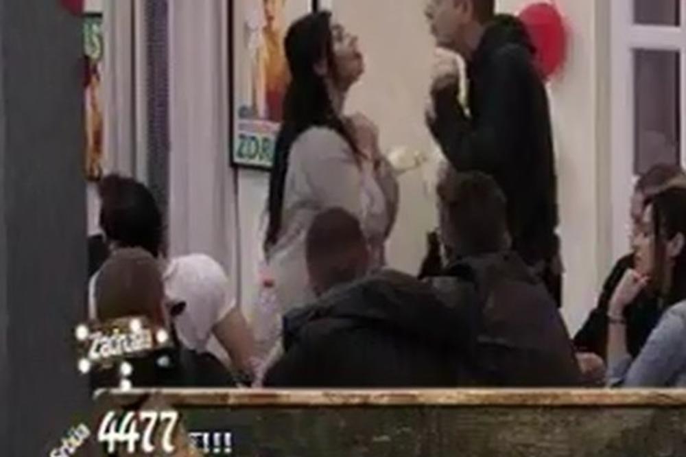 BRUTALNE UVREDE! Mića Zerini: Tata te je je*o kada si bila mala! (VIDEO)