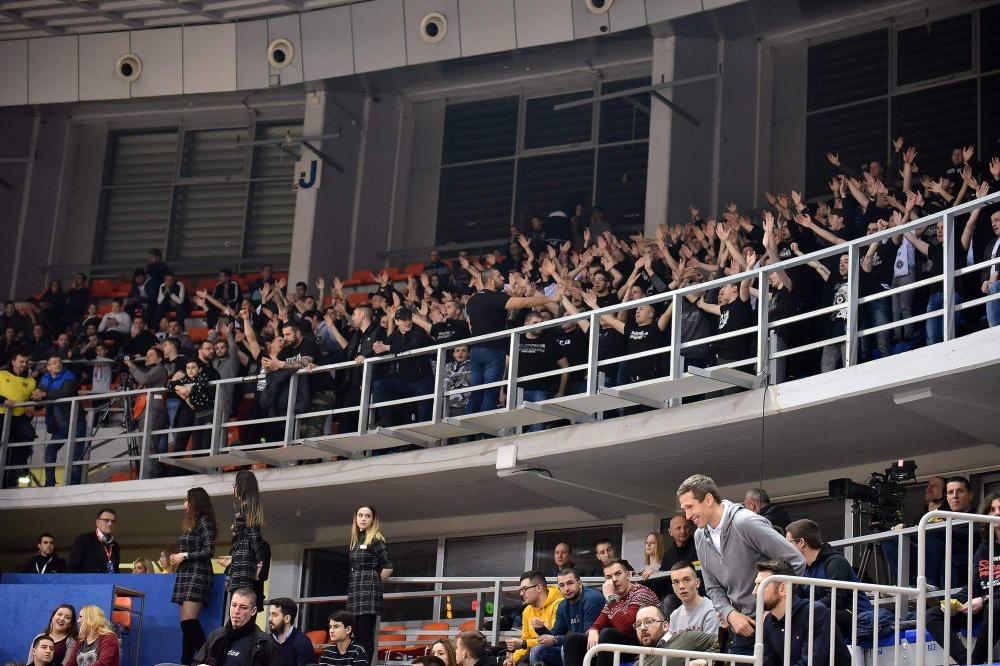 ZAŠTO SU GROBARI NAPUSTILI HALU USRED UTAKMICE?! Oglasio se Niški kartel i objasnio ovaj potez!