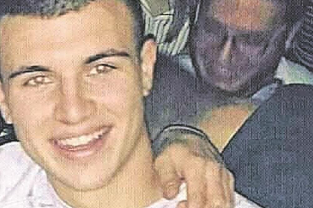 OTAC SVIREPO UBIJENOG VELJKA (18) PROGOVORIO: Otisci NA NOŽU pripadaju SAMO JEDNOJ OSOBI!