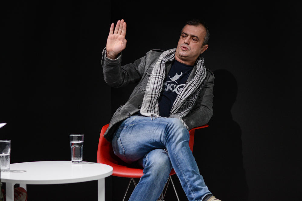 SERGEJ TRIFUNOVIĆ BRUTALNO UVREDIO ROME: Borac za LJUDSKA PRAVA i lider PROTESTA izazvao GNEV jednim TVITOM