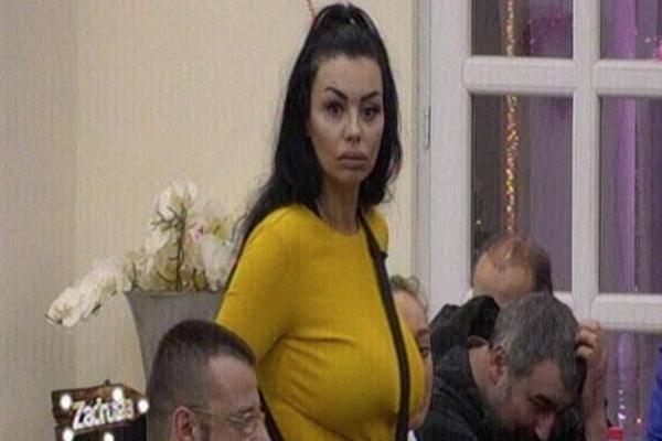 ŠTA BI TI REKLA KAD BI OPTUŽILI TVOG MRTVOG OCA DA TE JE NAPASTVOVAO: Zerina Staniji začepila usta!