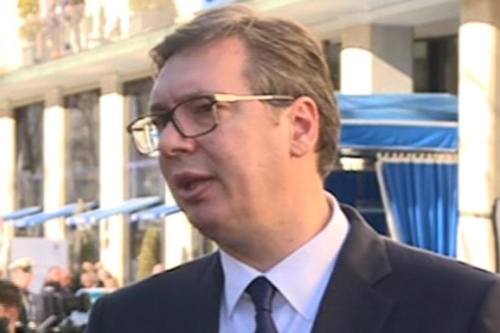 MI I ALBANCI SMO MILJAMA DALEKO OD SPORAZUMA, NJIH IMA KO KUSIH PASA: Vučić iz Mihnena o teškoj situaciji