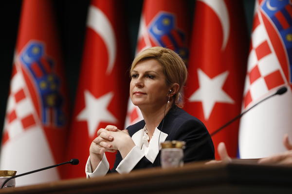 KOLINDA POKUŠAVA DA SE OPERE: Rekla sam da je poklič ZA DOM SPREMNI hrvatski pozdrav jer su mi tako rekli savetnici