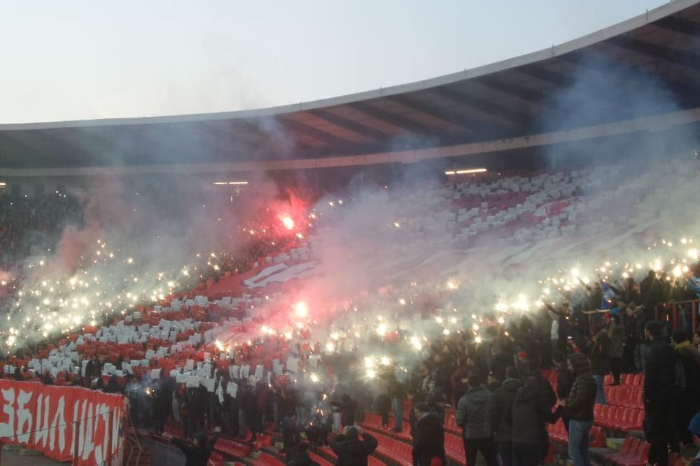 DELIJE PONIZILE FIRMAŠE: Šou na tribini - nasred Severa se našla ogromna zastava navijača Vojvodine!