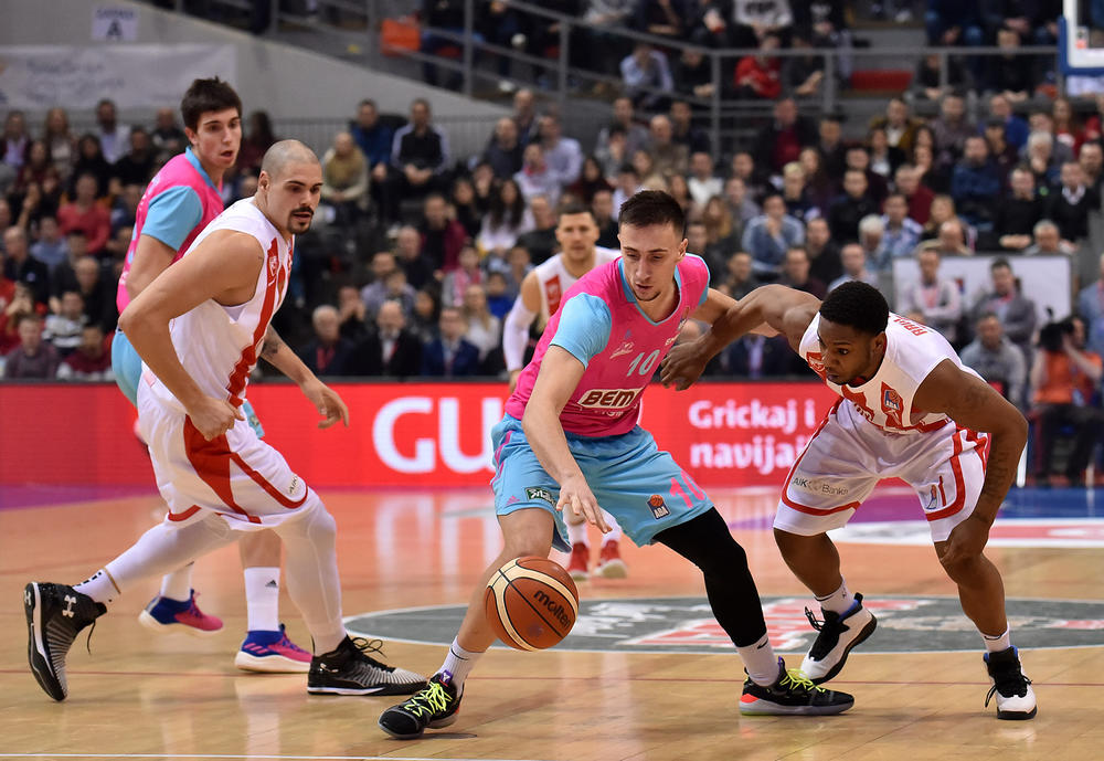 Regland i Cirbes sjajno sarađuju na večerašnjem meču  