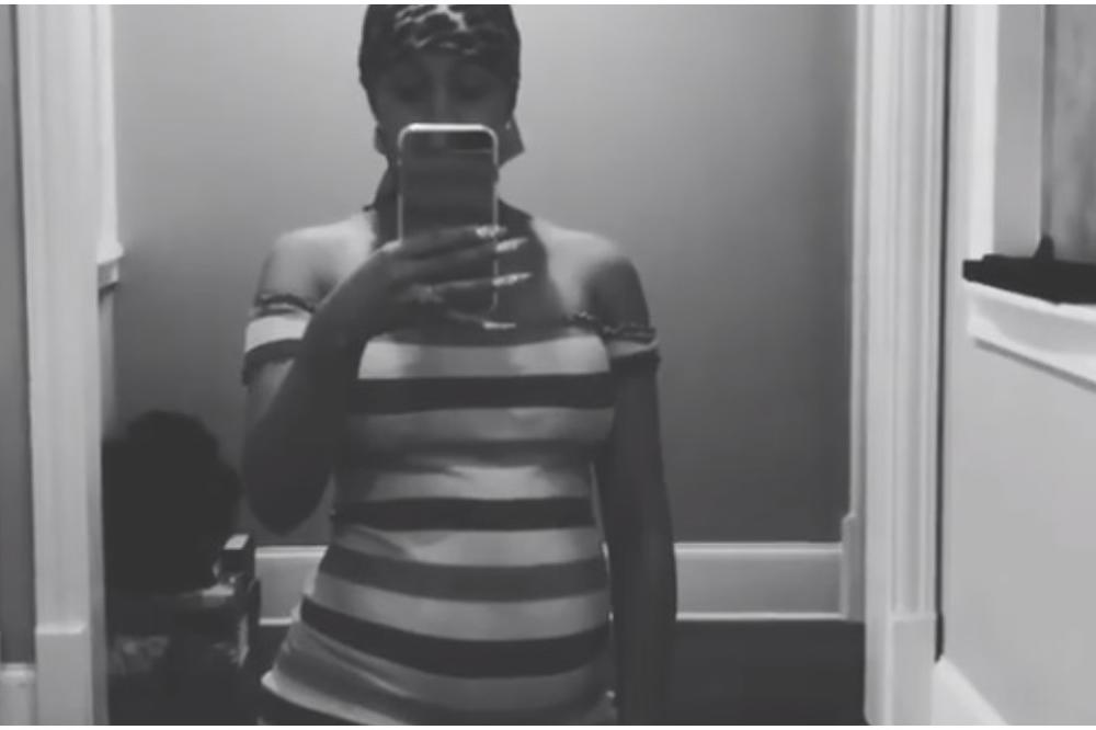 ŽIVOT JE NIJE MAZIO: Poznata pevačica je bila ŽRTVA NASILJA i prisiljena da bude STRIPTIZETA!