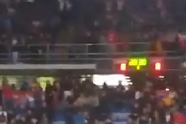 NOVICA VELIČKOVIĆ SE NAŠAO IZMEĐU ZARAĆENIH STRANA: Okršaj Grobara i Delija u Čairu!