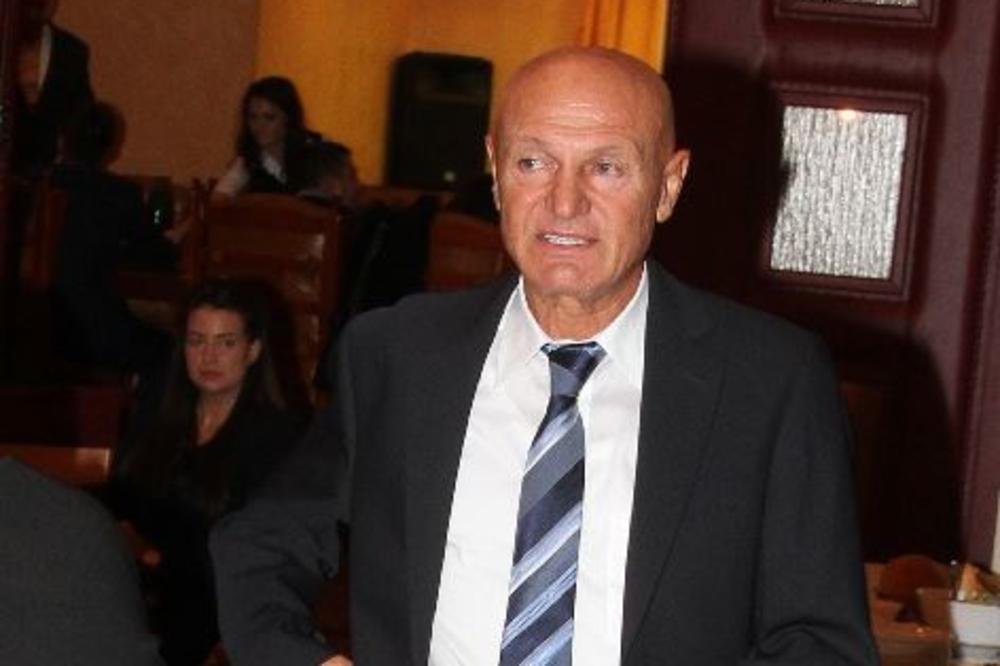 ZASTAVE NA POLA KOPLJA! OTIŠAO JE KRALJ! Reči kojim se OVAJ PEVAČ oprostio od Šabana RASPLAKAĆE I NAJTVRĐA SRCA!