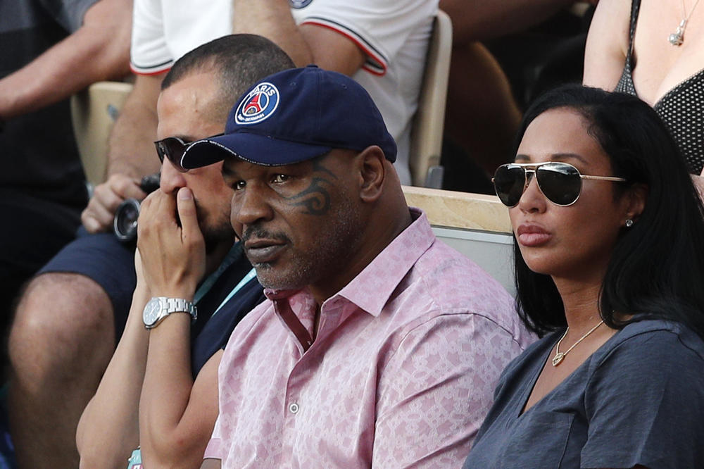 OVAJ SE OPASNO DROGIRA: Majk Tajson hteo da se bori sa gorilom!