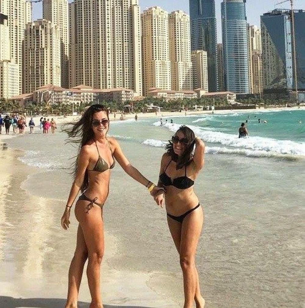Novinarka KRIK-a na luksuznoj plaži u Dubaiju