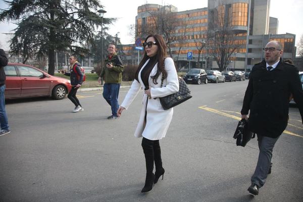 CECA STIGLA NA SUĐENJE, KARLEUŠA PONOVO ISPALILA: Dok je Ražnatovićeva bila na SASLUŠANJU, od Jelene NI TRAGA!