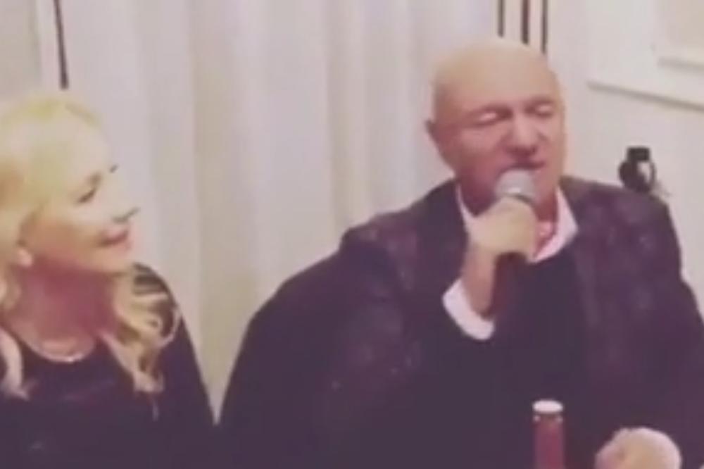 PROCUREO POTRESAN SNIMAK NA KOME SE ŠABAN OBRAĆA GORDANI: U svakom stihu je NEIZMERNA TUGA (VIDEO)