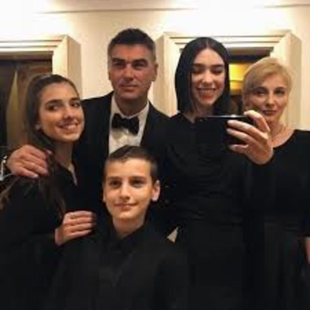 Dua sa tatom, mamom, bratom i sestrom