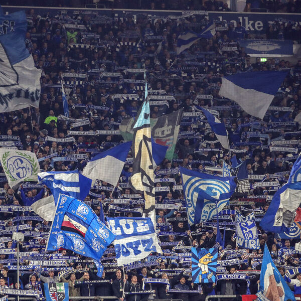 SPASAVALI ŽIVU GLAVU: Besni Ultrasi jurili igrače oko stadiona i gađali ih JAJIMA, policija ih sačuvala! (VIDEO)