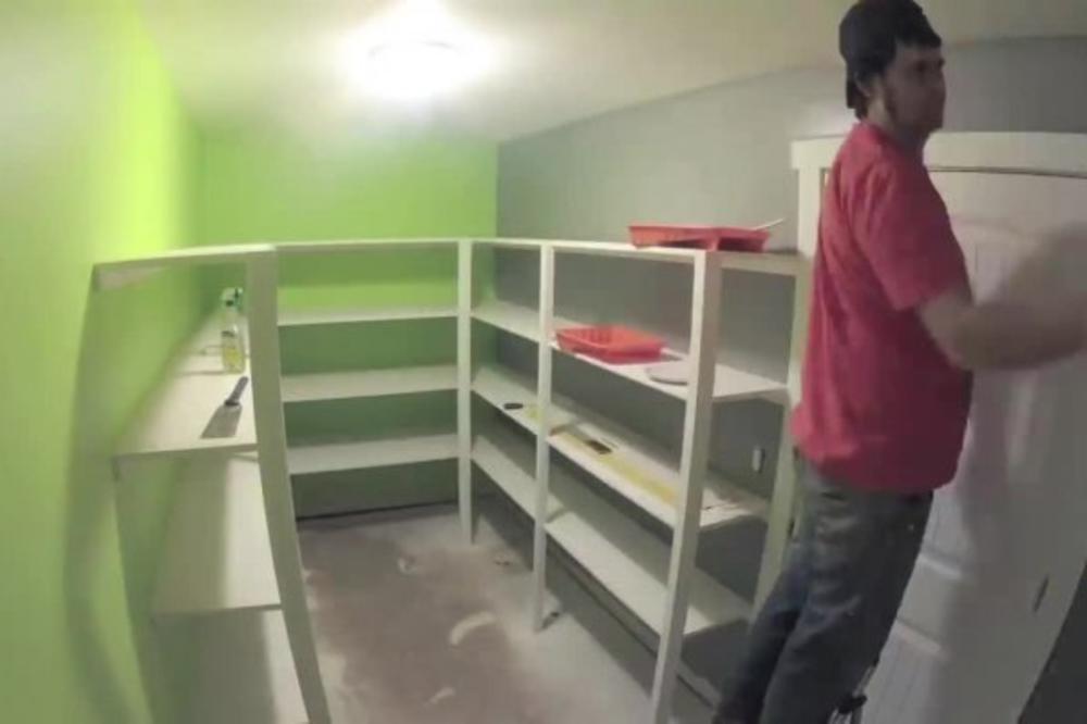 PAR JE RENOVIRAO KUĆU I U ZIDU PRONAŠAO NEVEROVATAN PAKET: Legenda je bila ISTINITA, sledili su se na prizor (FOTO)