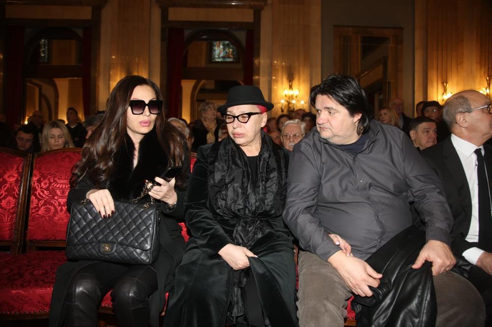 NADULA SE OD SUZA! Ceca Ražnatović uplakana: Sa velikom tugom oprostila se od Šabana Šaulića!