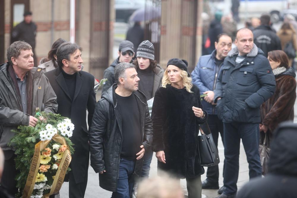 Oglasio se VANBRAČNI SIN Šabana Šaulića!