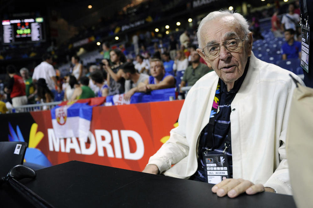 BIO ČETNIK, A PARTIZANI MU STRELJALI OCA: Srbin koji je vodio svetsku košarku preživeo je pravi pakao u mladosti!