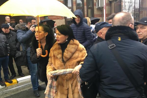 AKO I OVO PRIJATELJSTVO PUKNE ONDA STVARNO NEMA NADE! Zašto su se Zlata i Goca se udaljile?