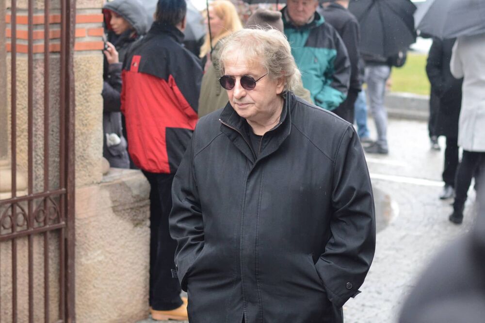 Prvi muž Goce Božinovske, Rade Vučković