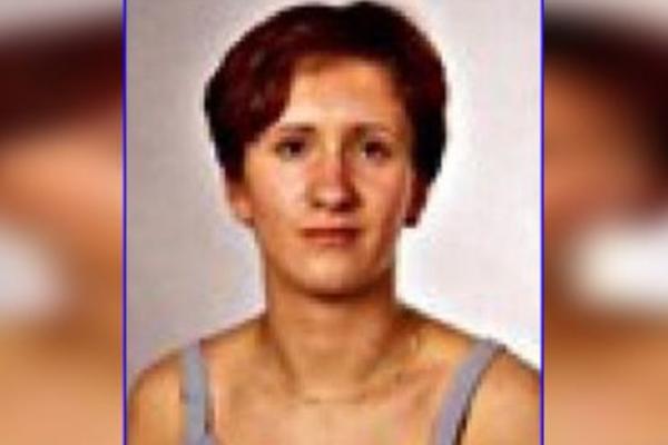 UBILA JE JASMINU I KRILA JE U ZAMRZIVAČU PORODIČNE KUĆE 19 GODINA! Podignuta optužnica protiv SESTRE UBICE!