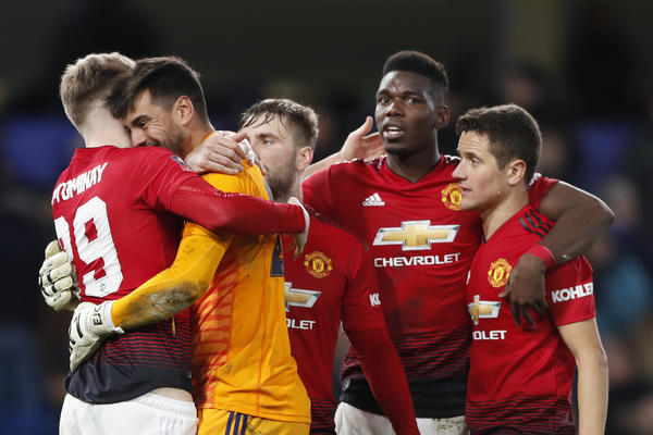 TEREN OLD TRAFORDA POPRSKAN BELIM LUKOM PRED DERBI SA LIVERPULOM: Zašto je to izazvalo paniku u redovima Redsa?