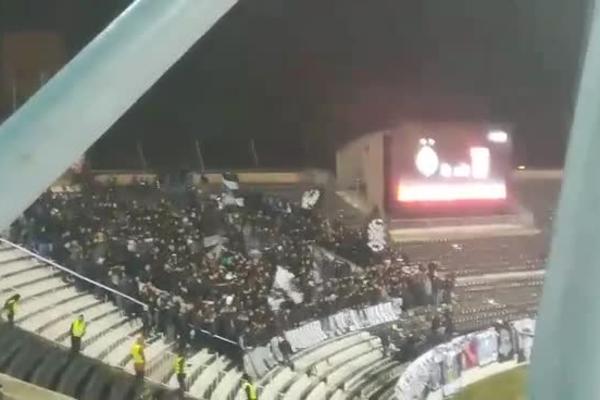 GROZNICA VEČITOG DERBIJA DRMA HUMSKU: Grobari već krenuli sa vređanjem Zvezde i Delija!