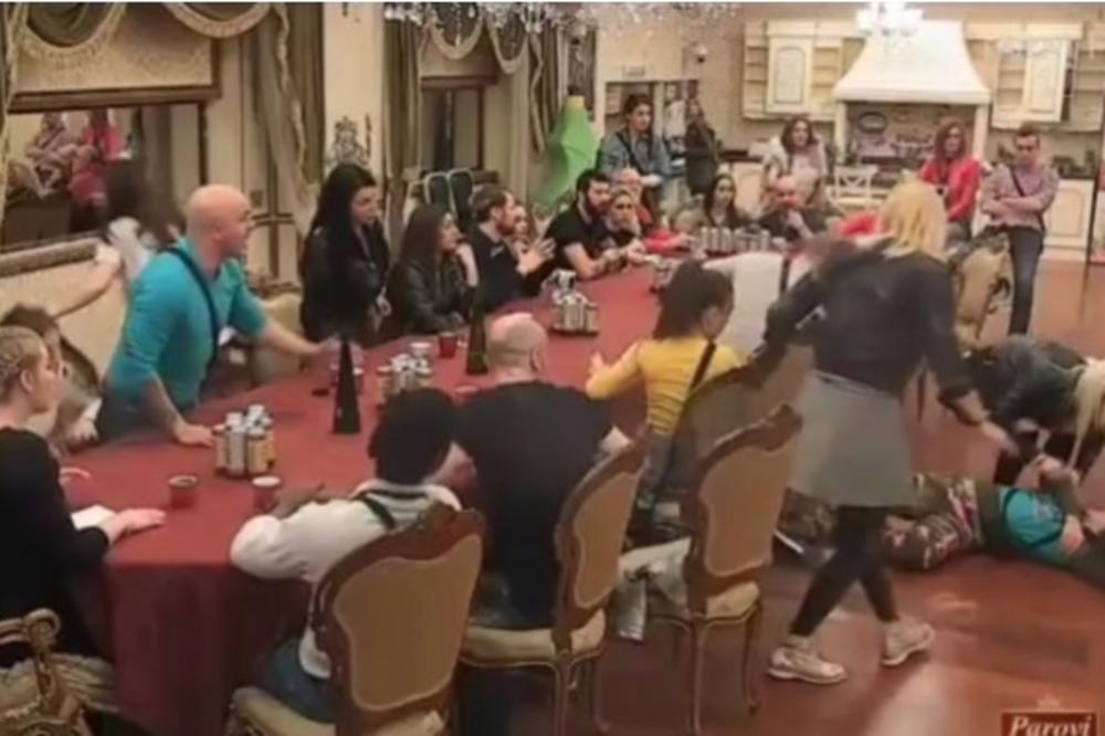 BIVŠI UČESNIK PAROVA SE SKINUO U GAĆE, PA ŠETAO PO LUKSUZNOM HOTELU: Ovaj prizor će vam se urezati u pamćenje!