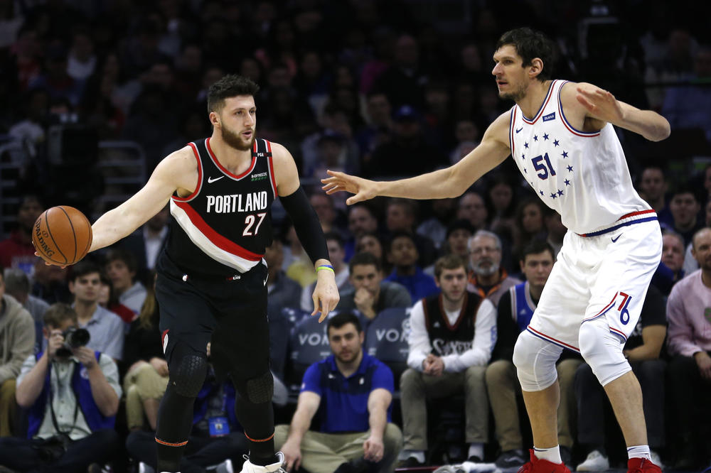 STRAVIČNA POVREDA JUSUFA NURKIĆA: Bosanski centar doživeo UŽASAN PRELOM NOGE na utakmici protiv Bruklina! (VIDEO)