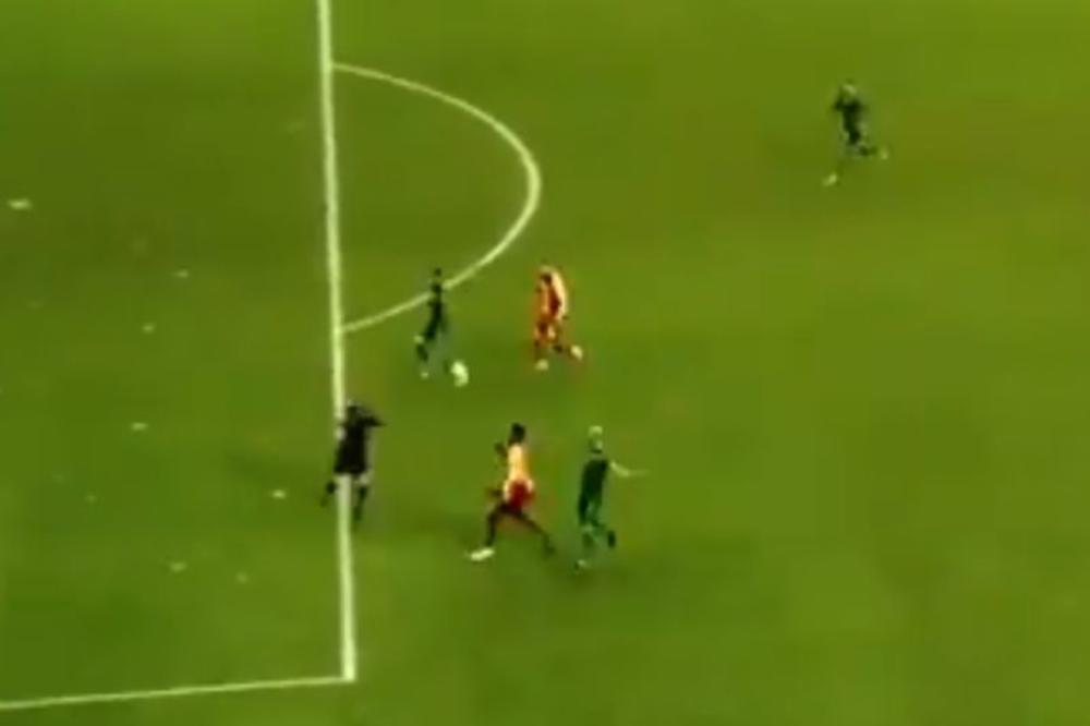 ODBRANIO ZVEZDI DVA PENALA, A SADA SE OBRUKAO ZA SVE PARE: Neviđen kiks bivšeg golmana Partizana!