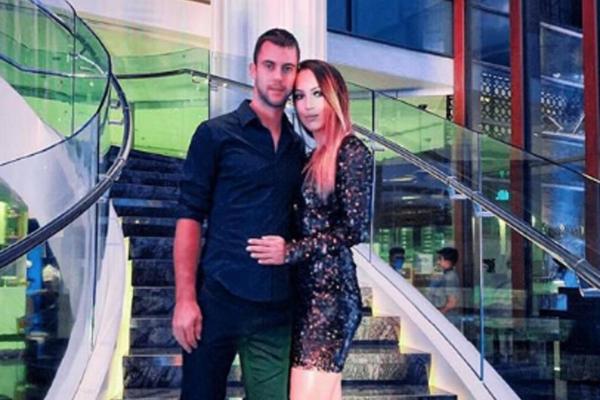 LASLO ĐERE IMA PRELEPU DEVOJKU: Ćerka je bivšeg trenera Zvezde, a tokom finala ga je bodrila svim srcem!