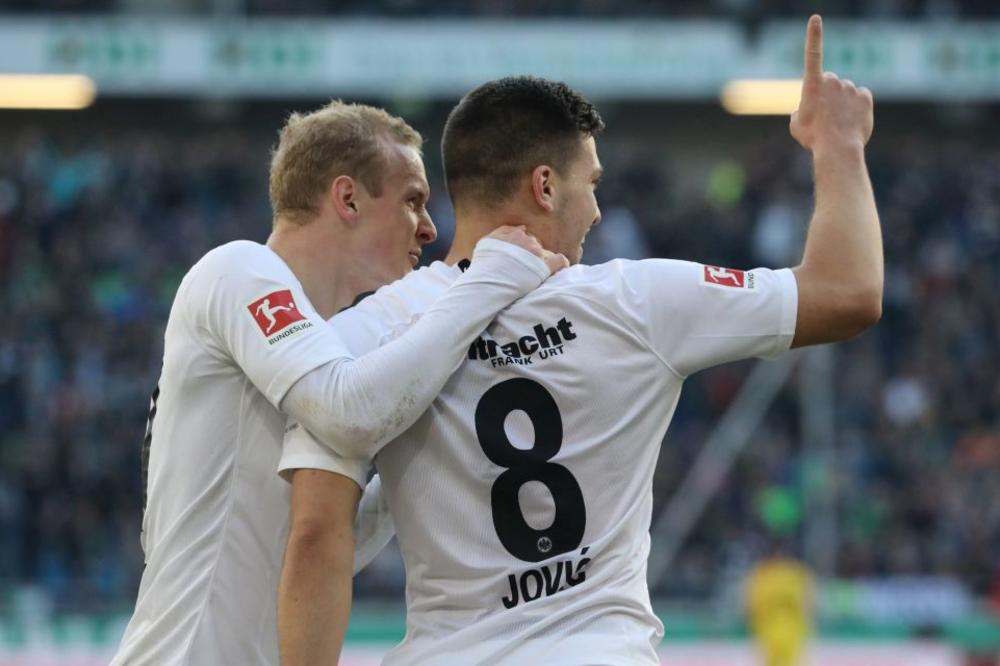 ODRIČEMO SE DVOJICE SAMO DA KUPIMO JOVIĆA: Barselona napravila plan kako da pobedi Real i Bajern u borbi za Srbina!