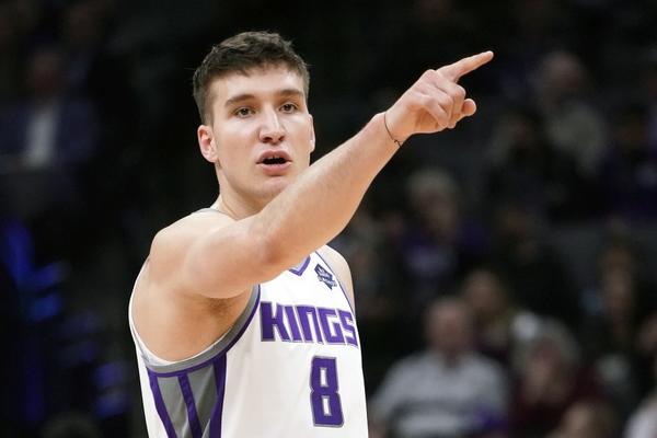 DO SAD NEVIĐENA BOGDANOVA SLIKA IZ DETINJSTVA: Isti je to pogled i sada kada ispaljuje trojke sa druge planete!