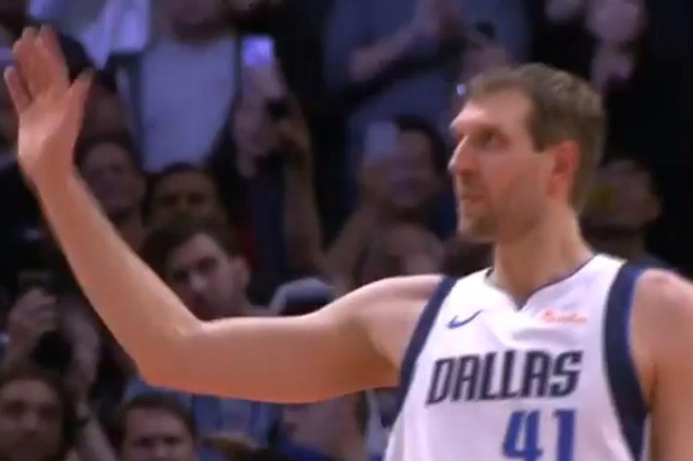 TRENER KLIPERSA PREKINUO UTAKMICU ZBOG VELIKOG DIRKA: Uzeo mikrofon i naterao celu halu da se pokloni Novickom!