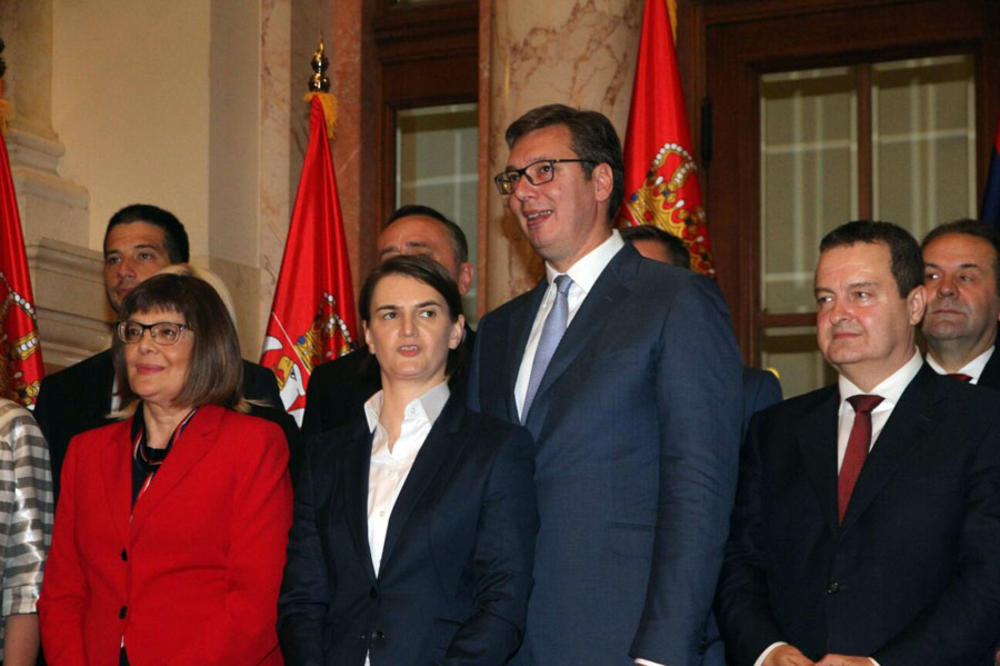 ANA BRNABIĆ POSTAJE ČLAN SNS! Oglasio se Vučić i OTKRIO pravu ISTINU